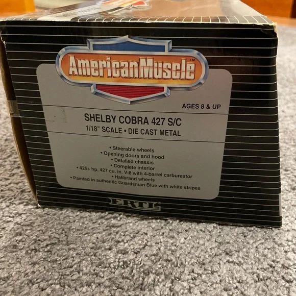 Ertl American Muscle Collectors Edition 1/18th Scale Shelby Cobra 427 Die Cast - Picture 2 of 6
